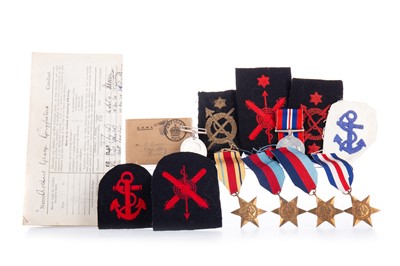 Lot 39 - WWII SERVICE AND CAMPAIGN MEDALS