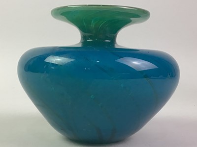 Lot 392 - MDINA GLASS VASE