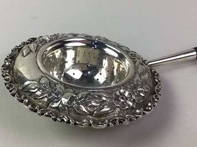 Lot 609 - SILVER TEA STRAINER