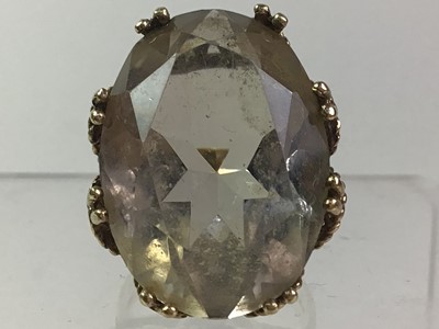 Lot 617 - SMOKY QUARTZ RING