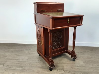 Lot 531 - REPRODUCTION MAHOGANY DAVENPORT