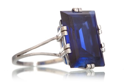 Lot 464 - SYNTHETIC SAPPHIRE RING
