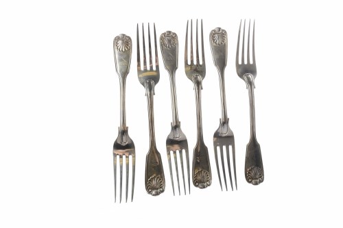 Lot 20 - VICTORIAN CHAWNER & CO SILVER FIDDLE PATTERN...