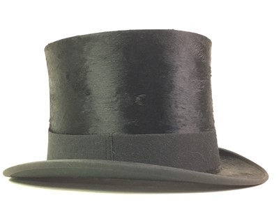 Lot 647 - GA DUNN & CO OF LONDON SILK TOP HAT