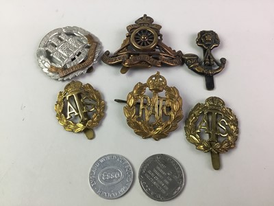 Lot 714 - COLLECTION OF CAP BADGES