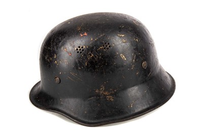 Lot 475 - GERMAN STAHLHELM