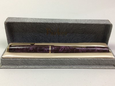 Lot 6 - FOURTEEN CARAT GOLD PARKER PEN AND A FOURTEEN CARAT GOLD WYVERN PEN