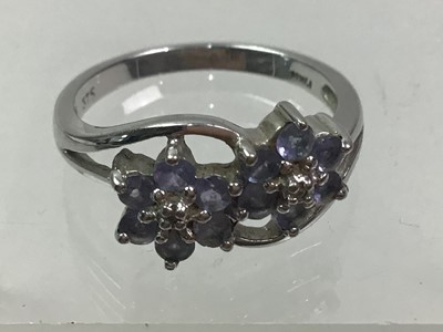 Lot 26 - TANZANITE FLOWER CLUSTER RING