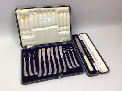 Lot 273 - SET OF SIX SILVER HANDLED DESSERT KNIVES AND FORKS