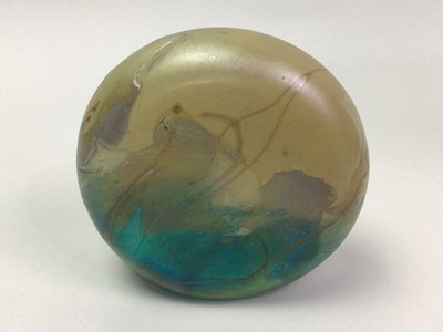 Lot 318 - COLLECTION OF ART GLASS