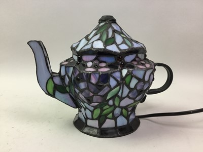 Lot 331 - NOVELTY LEADED GLASS LAMP