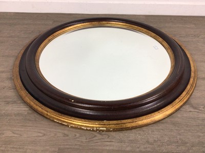 Lot 219 - GILT FRAMED CIRCULAR WALL MIRROR