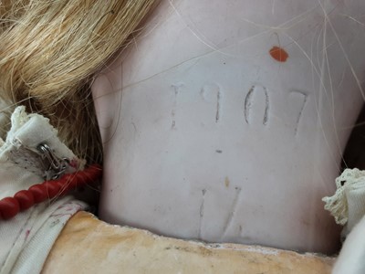 Lot 1004 - JUMEAU - S.F.B.J., GOOD AND LARGE BISQUE HEAD SOCKET DOLL