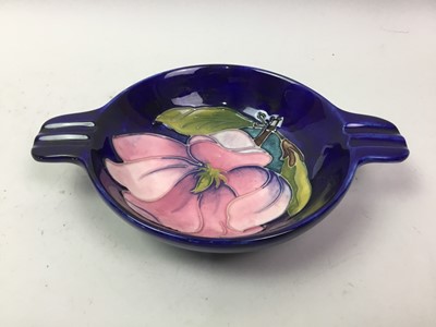 Lot 353 - MOORCROFT QUAICH SHAPED DISH