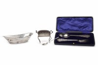 Lot 124 - ASSORTED EDWARDIAN AND OTHER SILVER ITEMS...