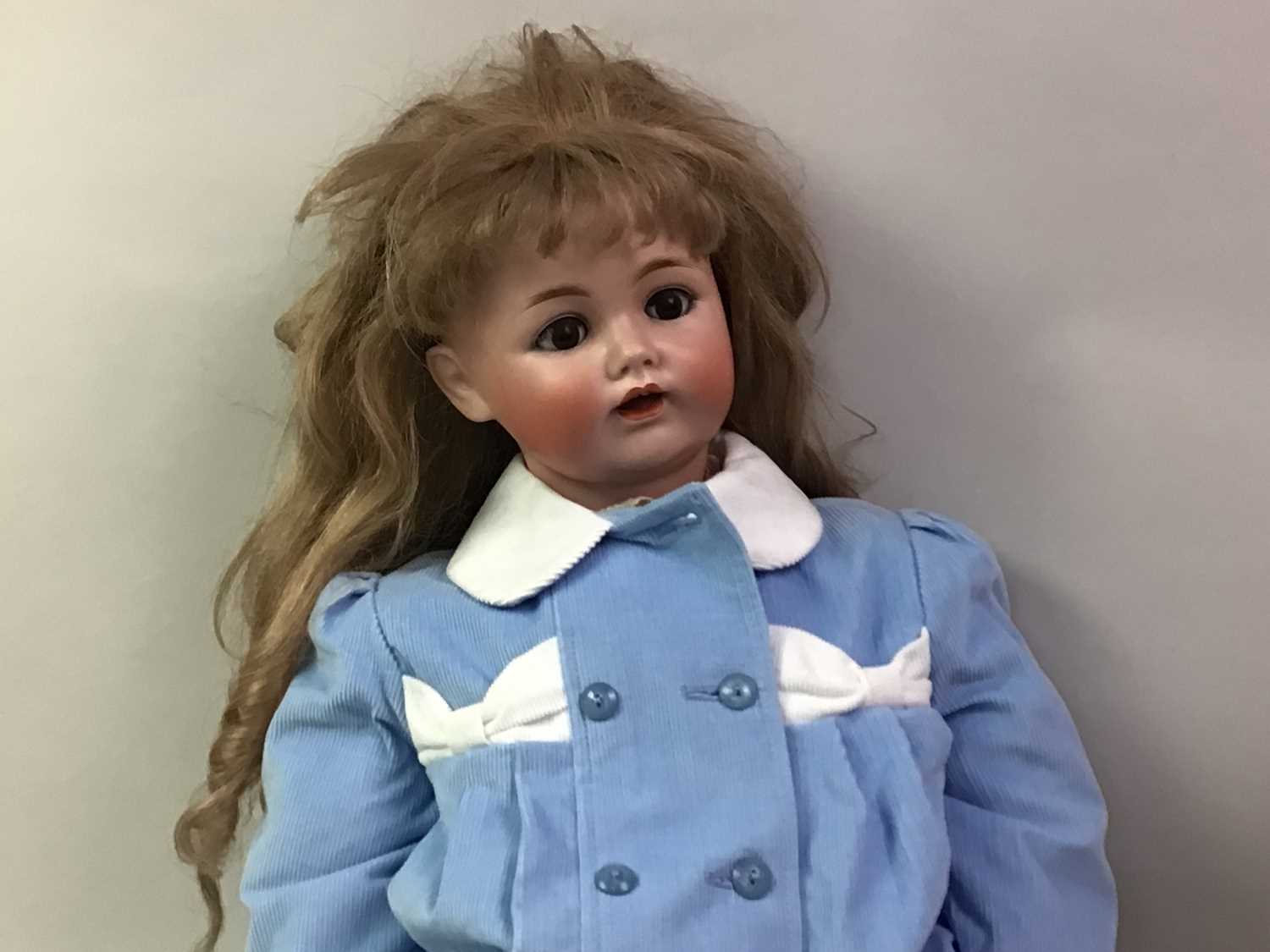 Lot 1007 - J. D. KESTNER, BISQUE HEAD SOCKET DOLL