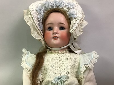 Lot 1024 - SCHOENAU & HOFFMEISTER, BISQUE HEAD SOCKET DOLL