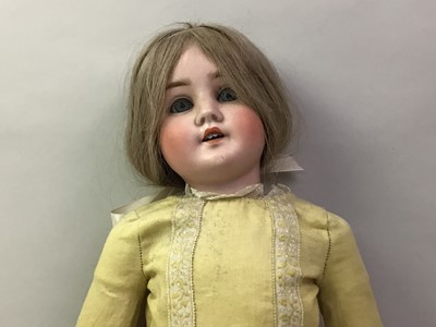 Lot 1025 - SCHOENAU & HOFFMEISTER, BISQUE HEAD SOCKET DOLL