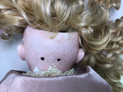 Lot 1029 - SIMON & HALBIG / KAMMER & REINHARDT, BISQUE HEAD SOCKET DOLL
