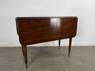 Lot 414 - MAHOGANY PEMBROKE TABLE