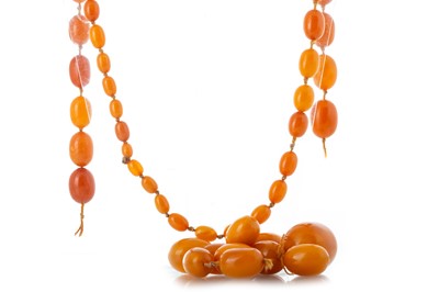 Lot 585 - COLLECTION OF AMBER BEADS