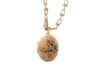 Lot 592 - 9CT GOLD CHAIN NECKLACE WITH OVAL LOCKET