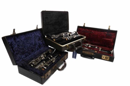Lot 646 - BUNDY SELMER RESONITE CLARINET cased, five...