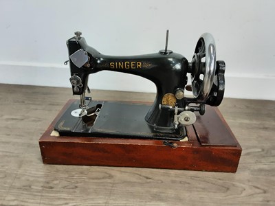 Lot 501 - SINGER PORTABLE SEWING MACHINE