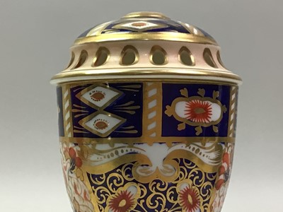 Lot 563 - DAVENPORT IMARI AND STAFFORDSHIRE CERAMICS