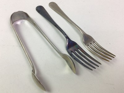 Lot 594 - COLLECTION OF LOOSE CUTLERY