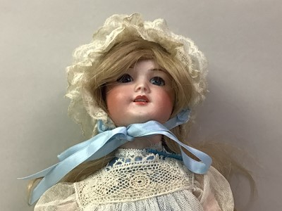 Lot 1036 - S.F.B.J. PARIS, SMALL BISQUE HEAD SOCKET DOLL