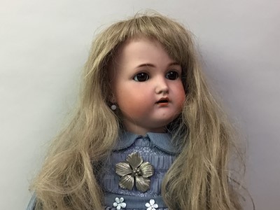 Lot 1037 - SIMON & HALBIG / KAMMER & REINHARDT, BISQUE HEAD SOCKET DOLL