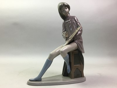 Lot 782 - NAO FIGURE OF AN ARTIST