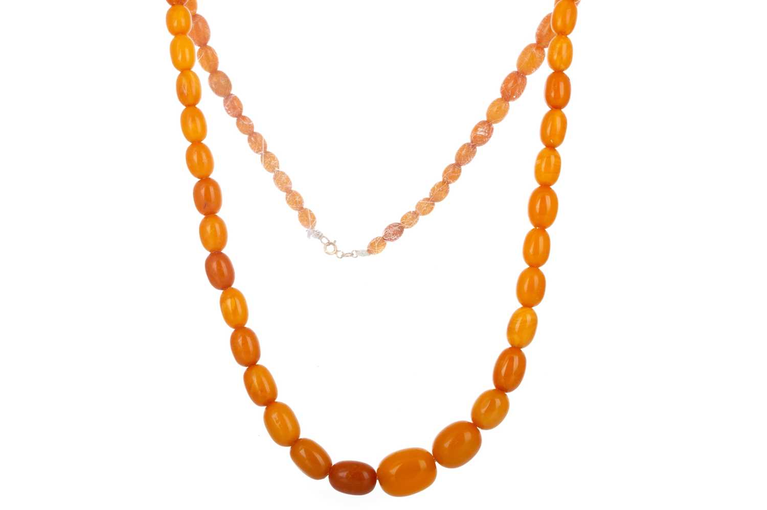 Lot 1126 - AMBER NECKLACE