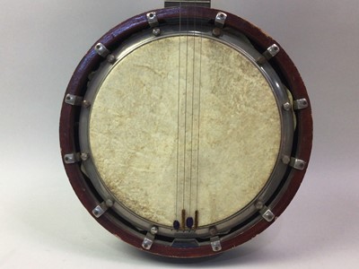 Lot 192 - VINTAGE BANJO