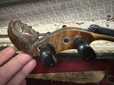 Lot 738 - LATE 19TH CENTURY VIOLIN