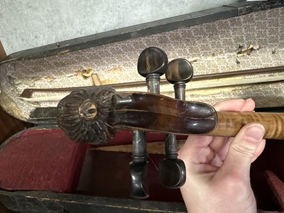 Lot 738 - LATE 19TH CENTURY VIOLIN