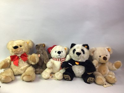 Lot 198 - COLLECTION OF EIGHT STEIFF SOFT TOYS