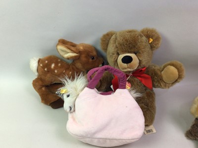 Lot 198 - COLLECTION OF EIGHT STEIFF SOFT TOYS