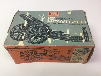 Lot 89 - BRITAINS HEAVY HOWITZER