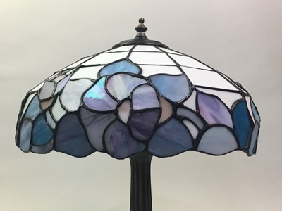 Lot 80 - TIFFANY STYLE TABLE LAMP