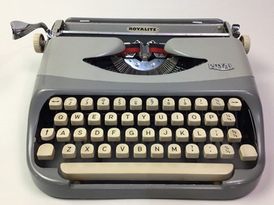 Lot 17 - ROYALITE TYPE WRITER