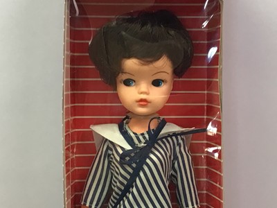 Lot 132 - COLLECTION SINDY DOLLS