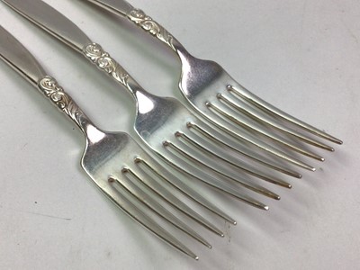 Lot 37 - SMALL GROUP OF SILVER CUTLERY