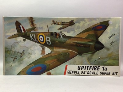 Lot 5 - COLLECTION OF MODEL KITS