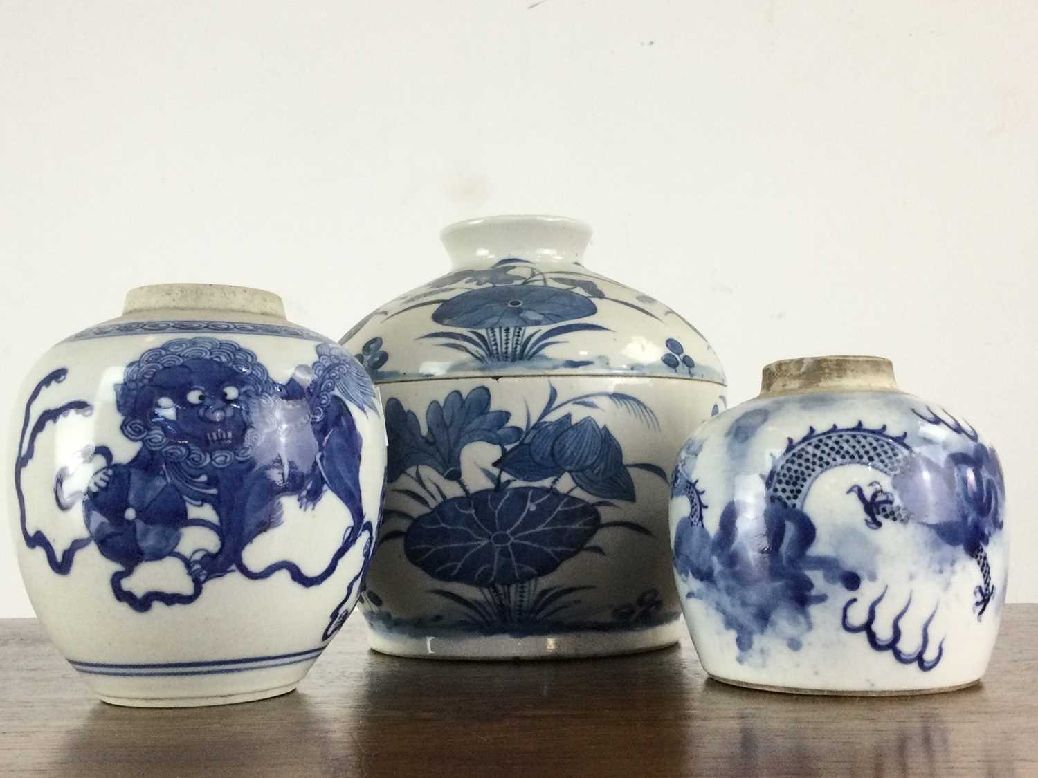 Lot 1049 - TWO CHINESE BLUE AND WHITE JARS