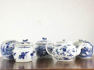 Lot 884 - COLLECTION OF CHINESE BLUE AND WHITE PORCELAIN