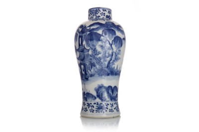 Lot 1091 - CHINESE BLUE AND WHITE VASE