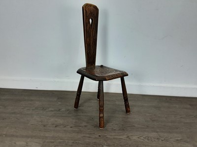 Lot 348 - OAK SPINNING CHAIR