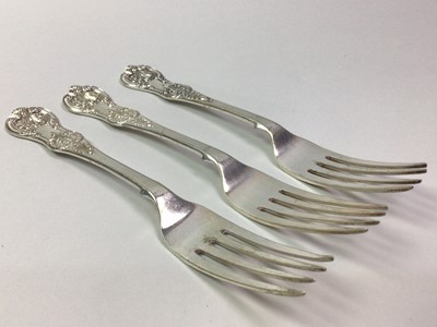 Lot 234 - COLLECTION OF LOOSE CUTLERY